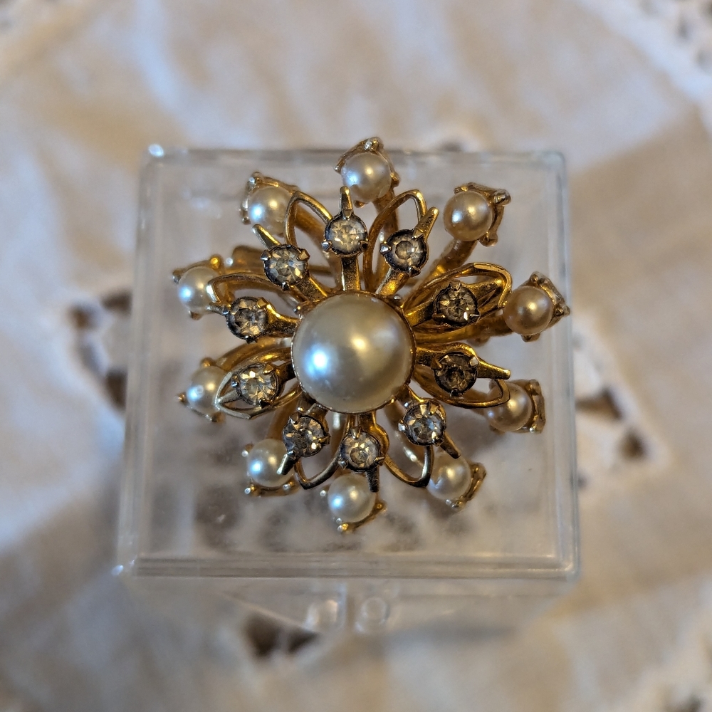 Vintage Coro Brooch